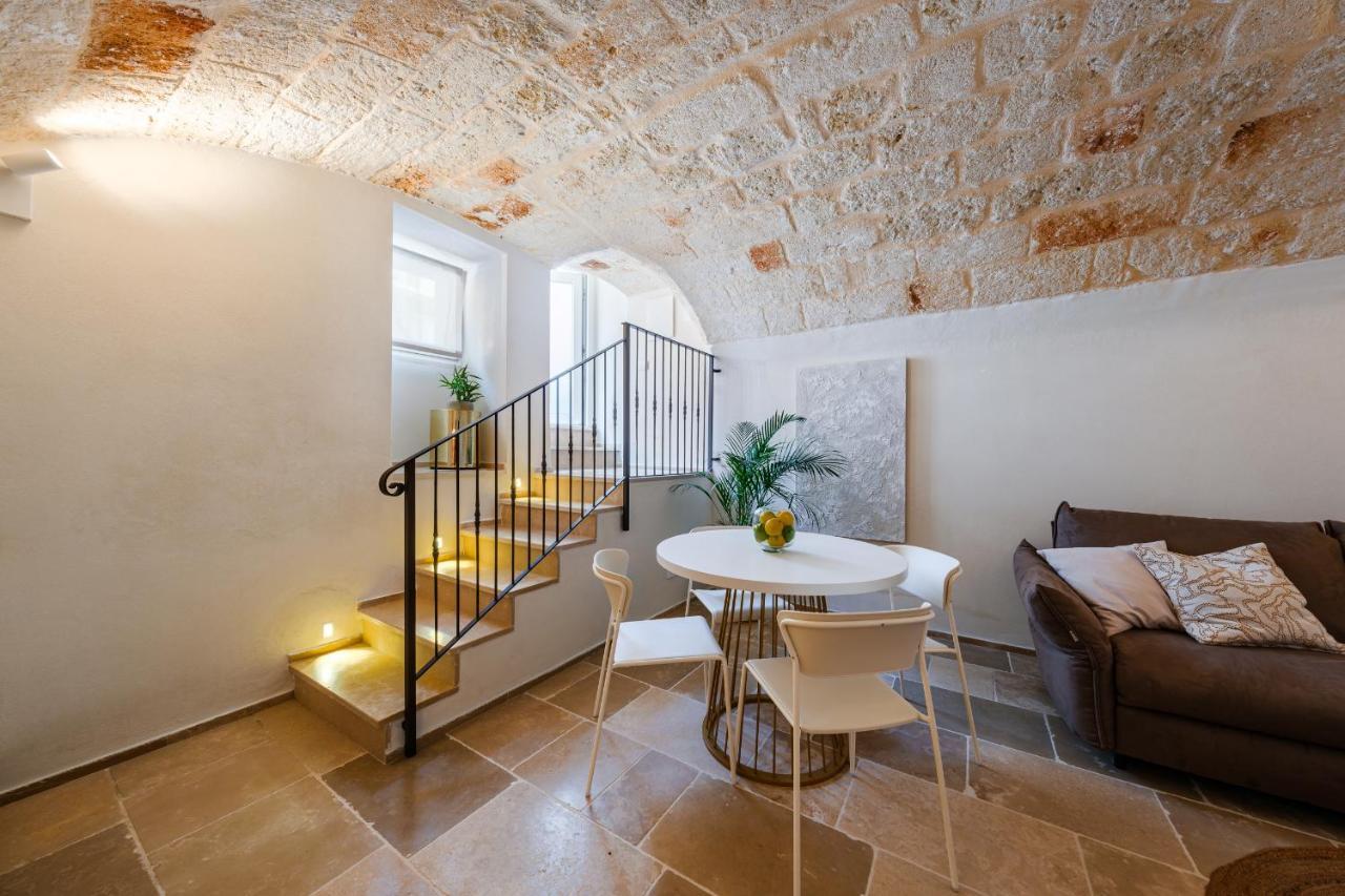 Helloapulia Charming Palazzo Clemente - Self-Catering Suites With Aircondition Monopoli Buitenkant foto