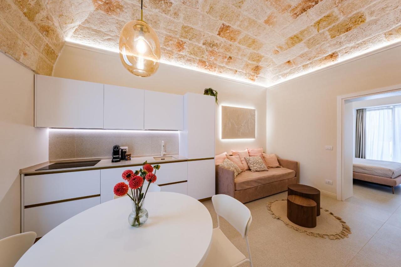 Helloapulia Charming Palazzo Clemente - Self-Catering Suites With Aircondition Monopoli Buitenkant foto