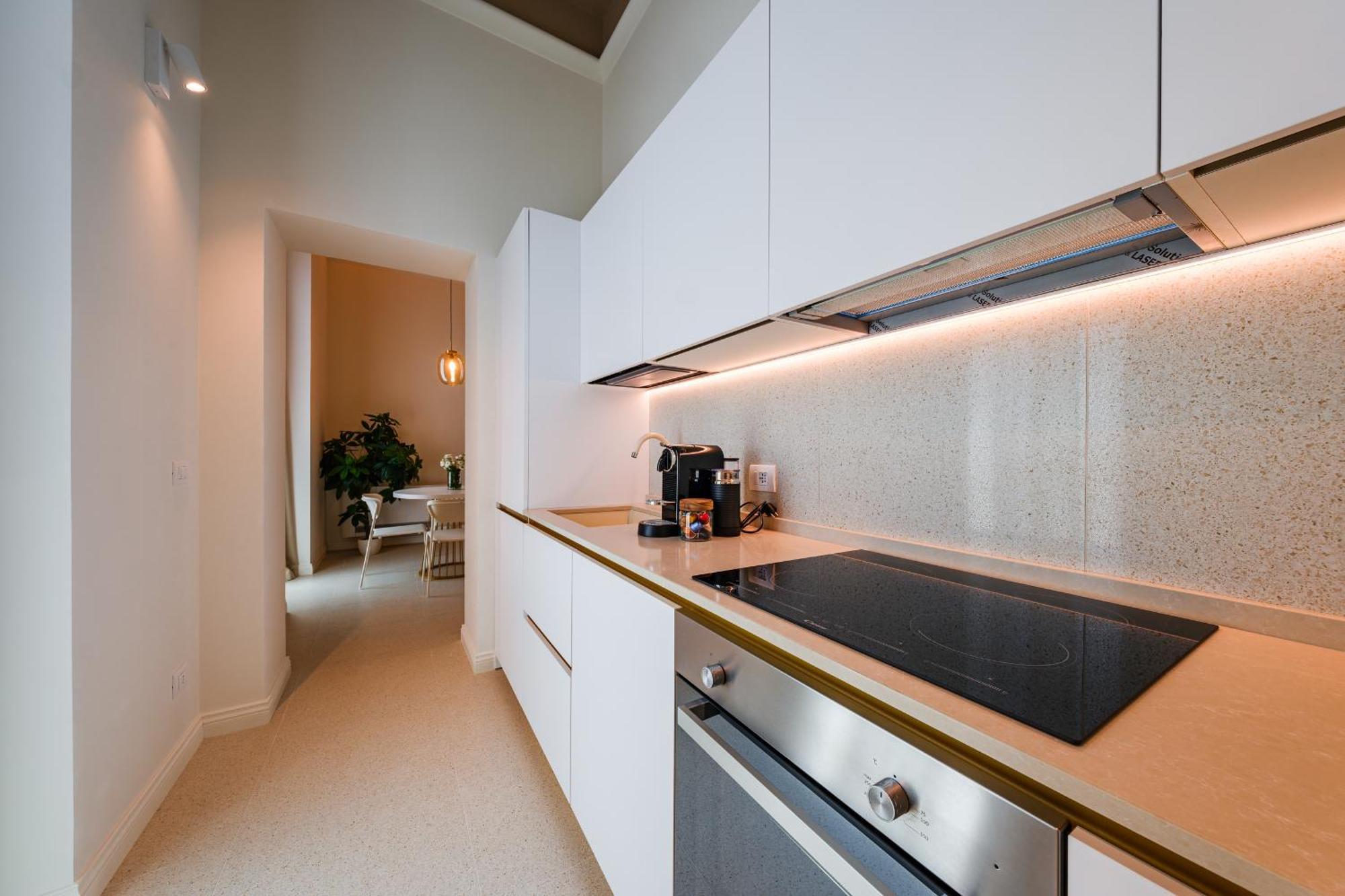 Helloapulia Charming Palazzo Clemente - Self-Catering Suites With Aircondition Monopoli Buitenkant foto